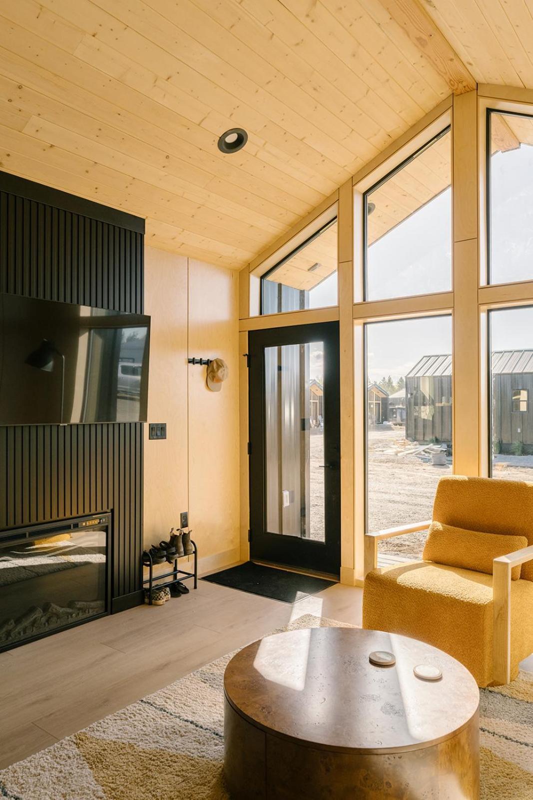 Yellowstone Peaks Hotel Island Park Extérieur photo